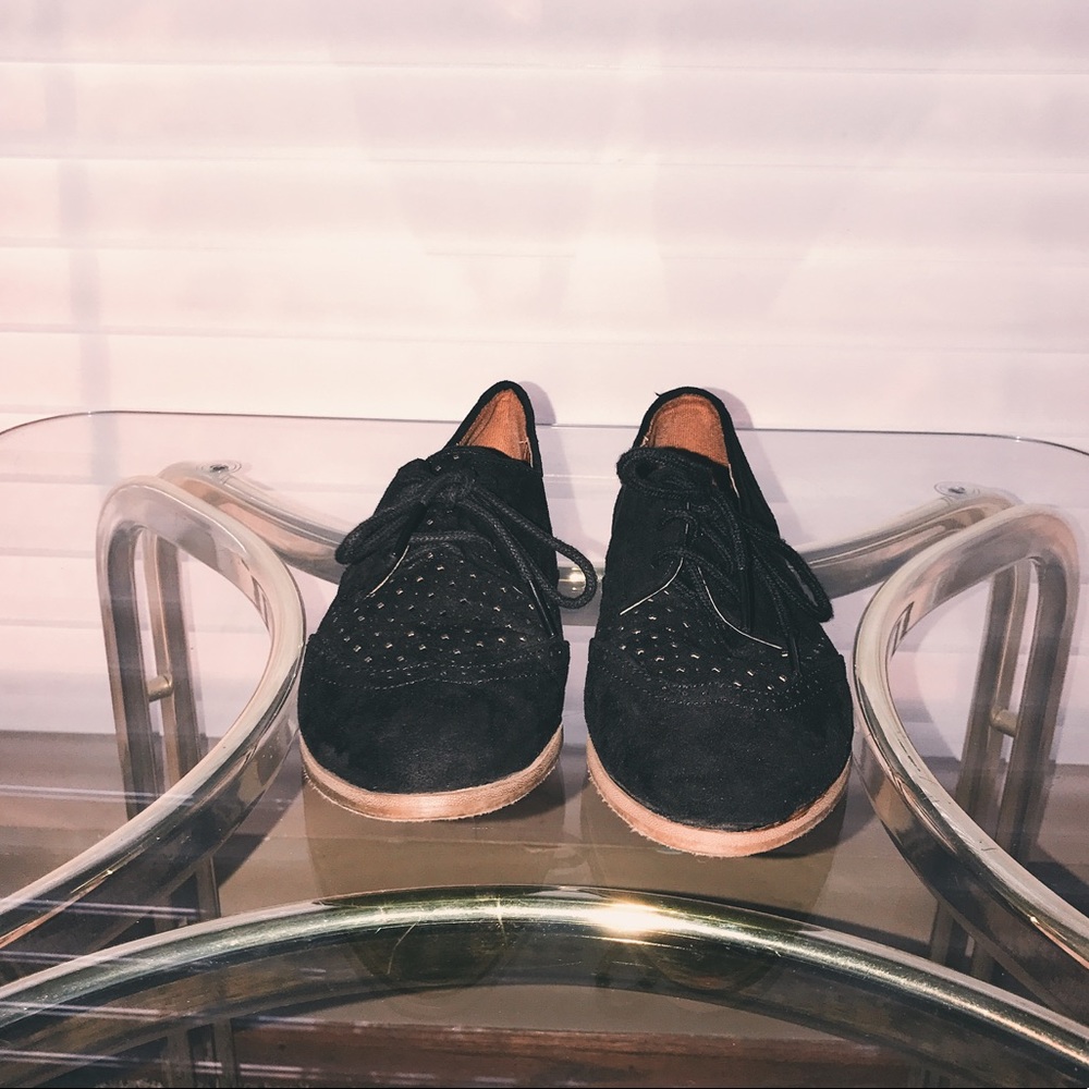 Oxford-like Shoes 🖤